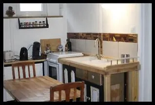 Maison D'artiste Acces Jardin *