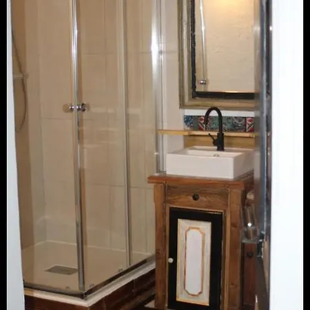 Maison D'artiste Acces Jardin