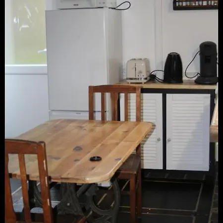 Maison D'artiste Acces Jardin Lägenhet *