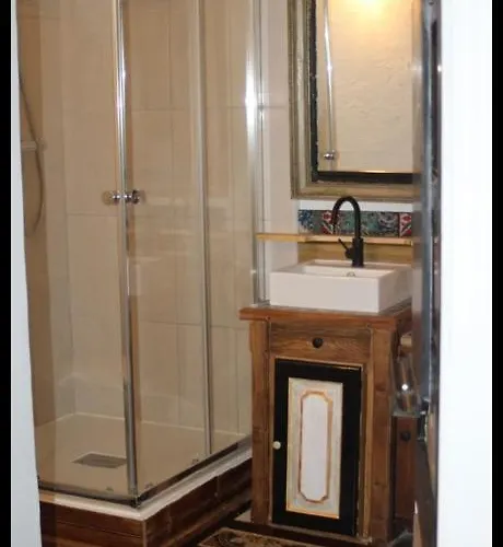 Maison D'artiste Acces Jardin