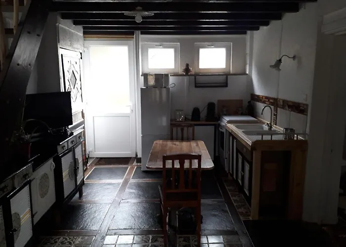 Maison D'artiste Acces Jardin