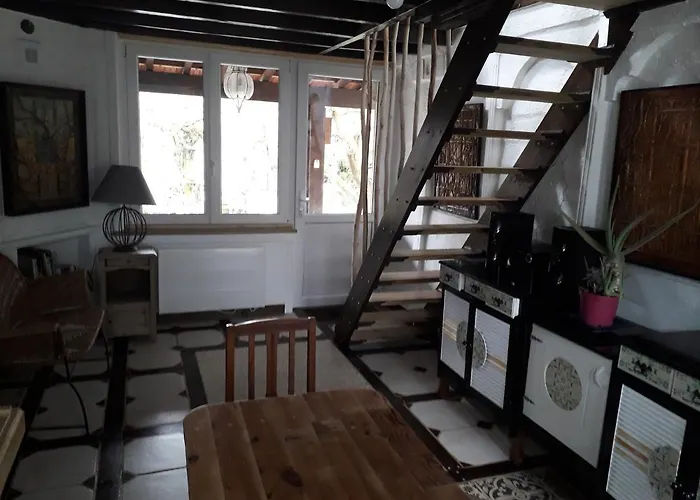 Apartment Maison D'artiste Acces Jardin Maubeuge