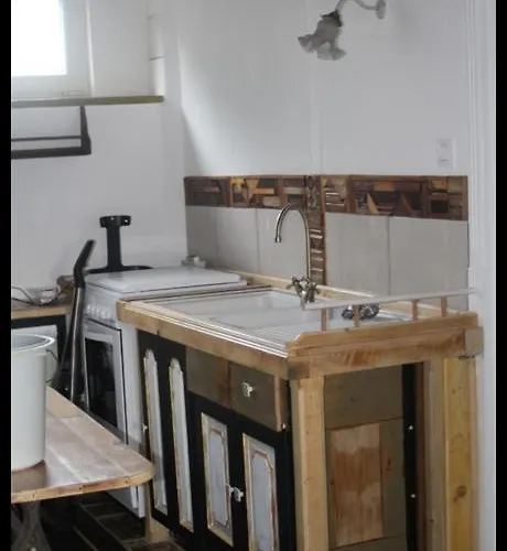 Apartment Maison D'artiste Acces Jardin Maubeuge